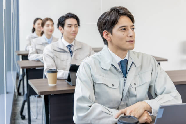 有資格者多数による即戦力